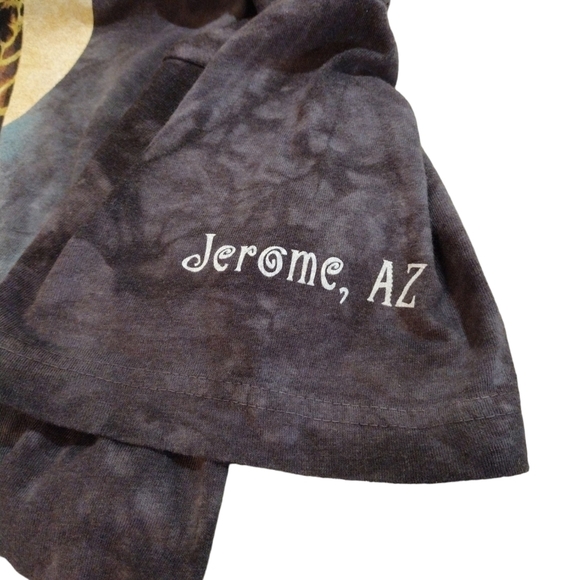 THE Mountain Giraffe Graphic Tee - Picture 4 of 6